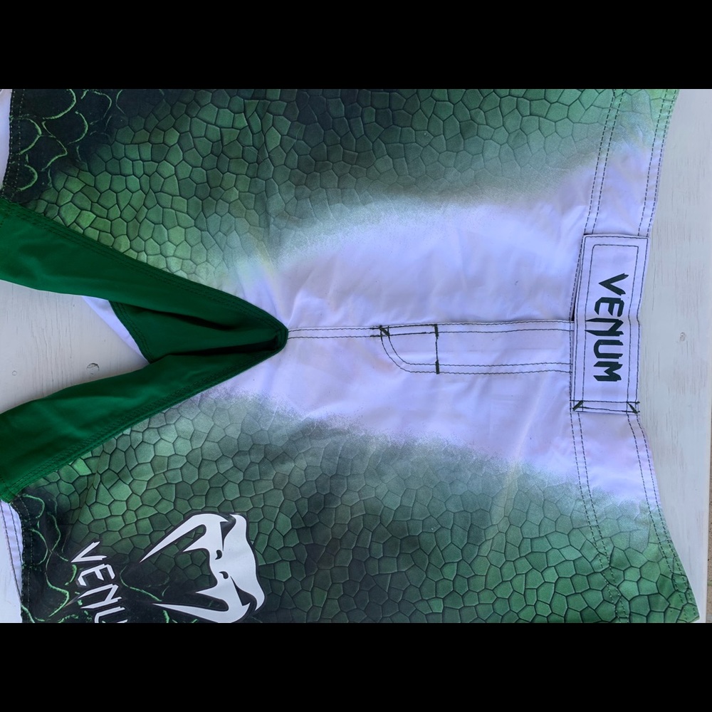 NWOT VEMUN MMA SHORTS | size 38 | XXL